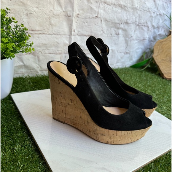 VERONICA BEAR
Dali Sand Suede Peep-Toe Wedge Platform Sandals size 9 - Picture 4 of 16